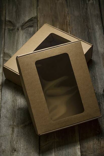 Lahjapakkaus ikkunallinen ruskea M - Pahvilaatikot - 149951 - 1